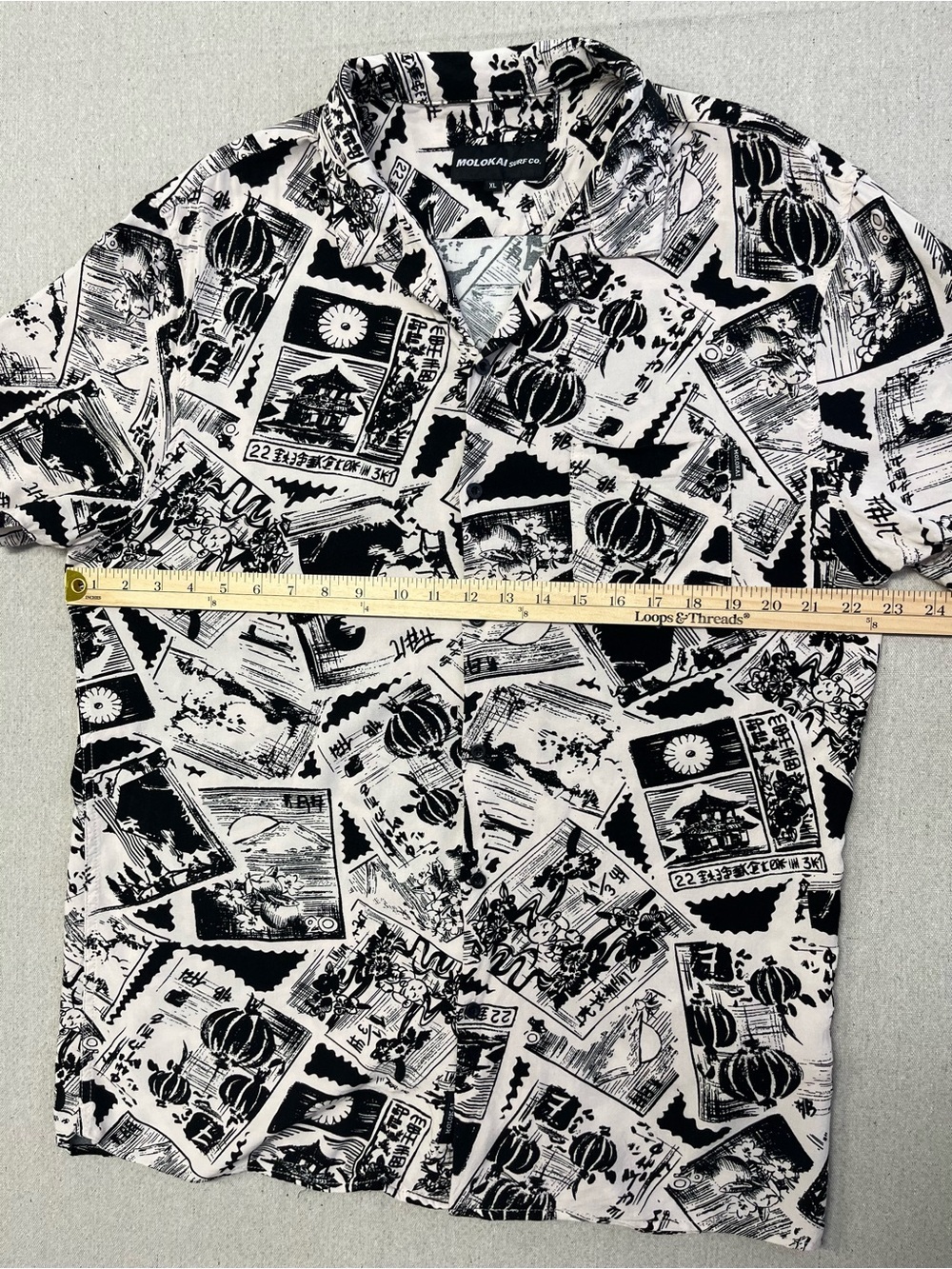 Molokai Surf Co Rayon Hawaiian Camp Shirt XL Black White Tropical Print - Picture 8 of 15